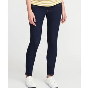 Old Navy Maternity Rockstar Super Skinny Jeggings